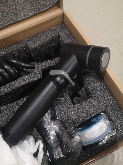 Хигиенен душ чисто нов не използван