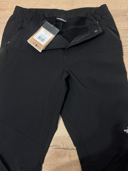 Pantaloni de munte The North Face – mărimea 32