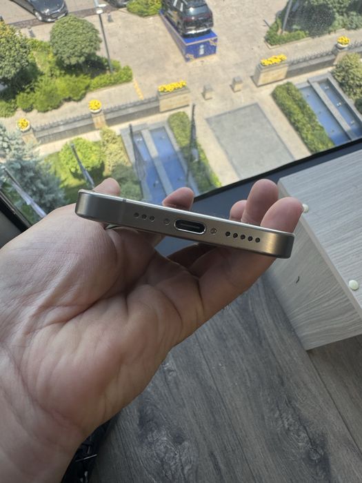 iPhone 15 pro 128gb
