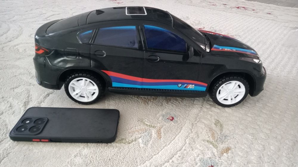 Продам машинку большую