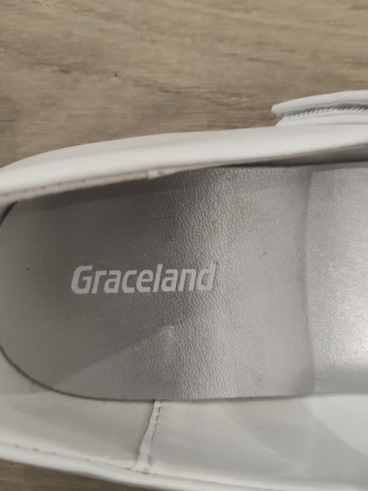 Pantofi albi mărimea 34