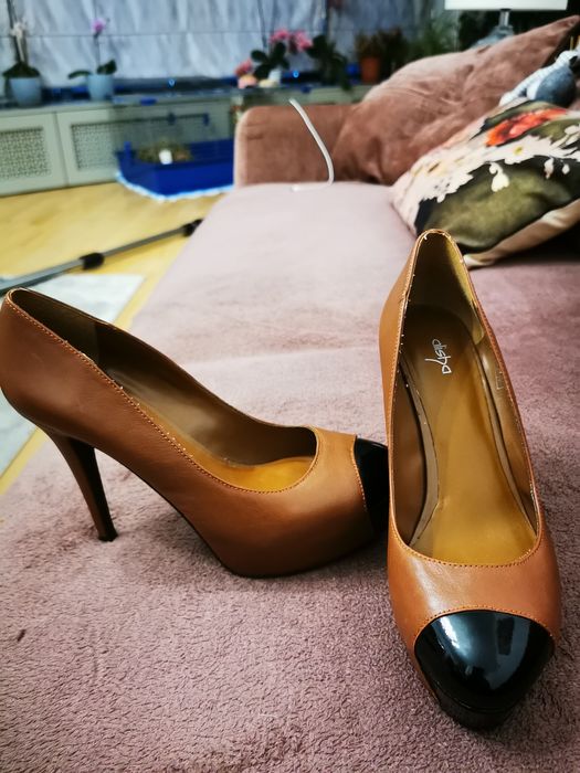 Vand pantofi impecabili  diferite marci  (Zara, M.Dutti, H&M, Disha)