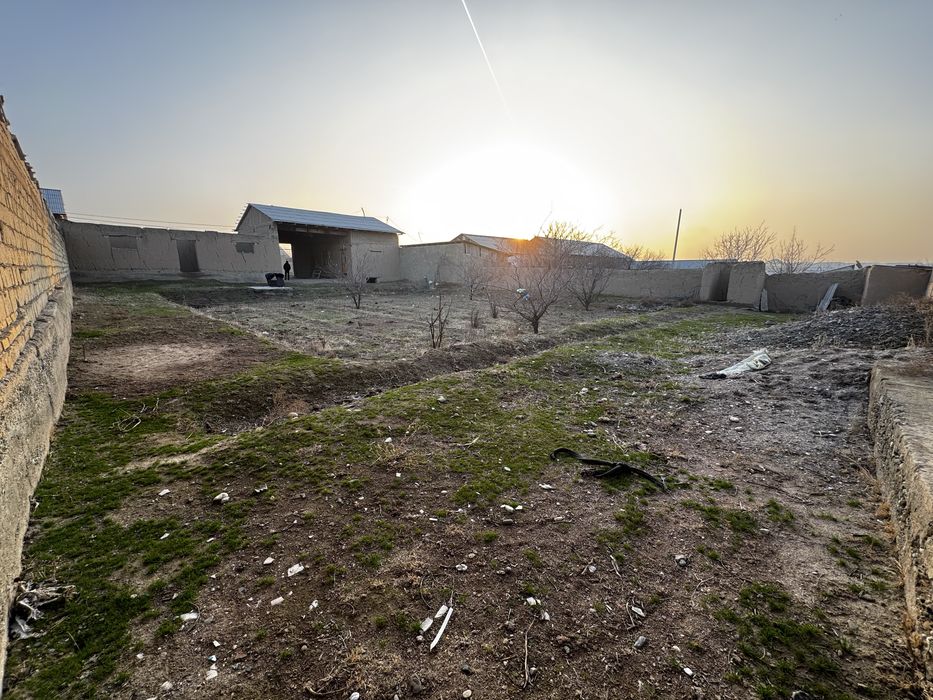 Ховли Участка Сотилади 15 СОТИХ