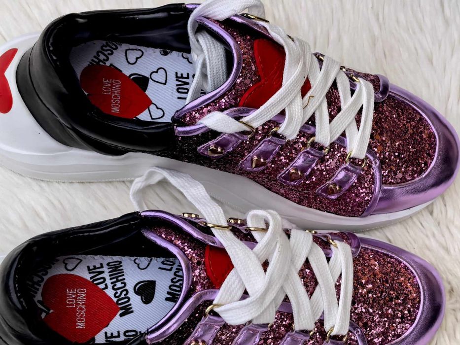 Love Moschino оригинални дамски сникърси нови 38 номер