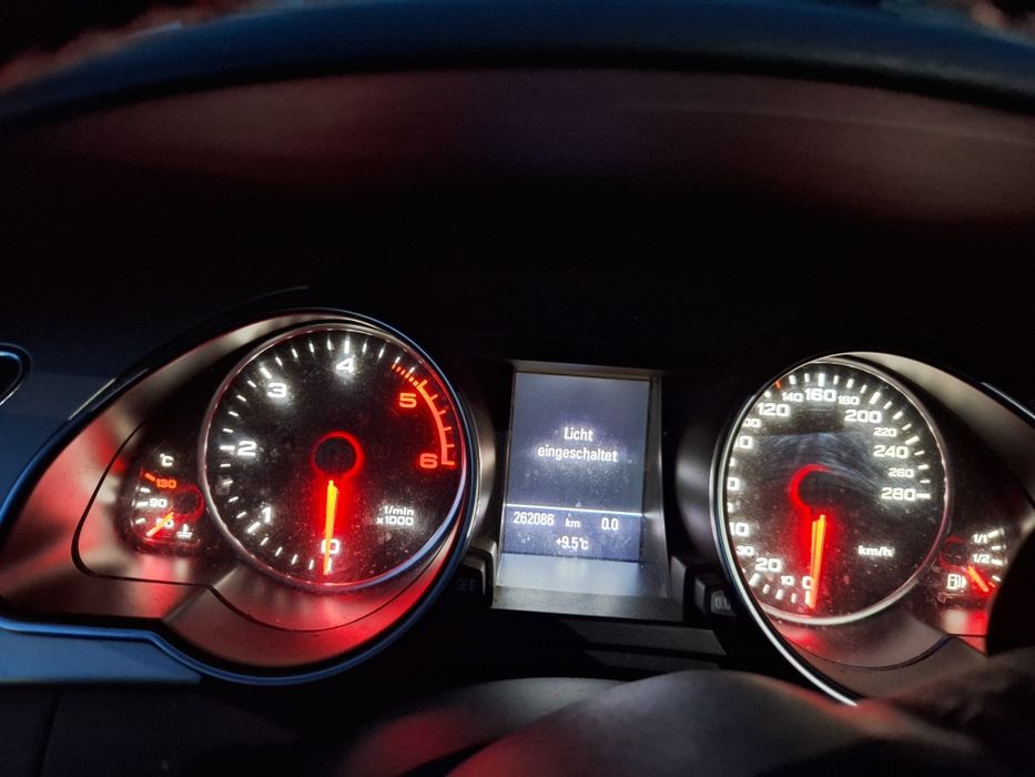 Ceasuri bord Audi A5 km cod 8T0 920 931 Q