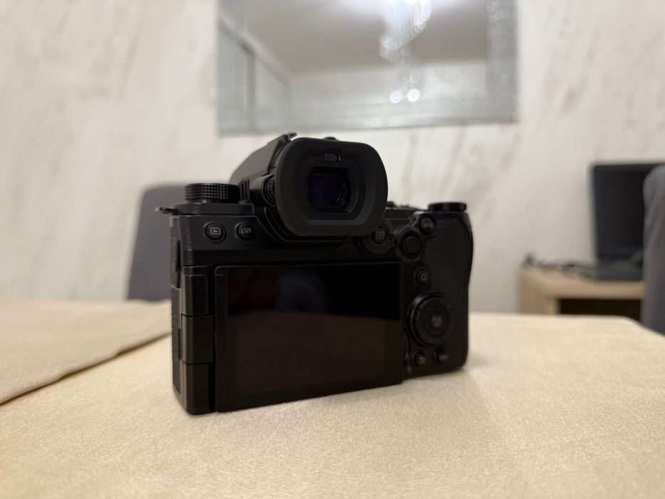 Panasonic S5IIX Като нов !