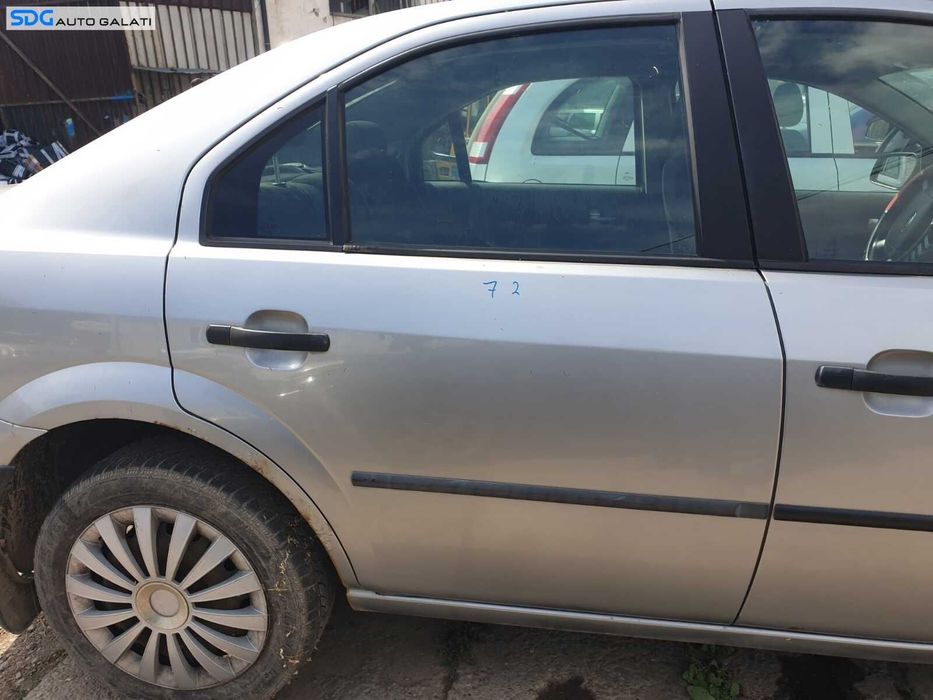 Bandou Ornament Plastic de pe Usa Portiera Dreapta Spate Ford Mondeo MK 3 Berlina Hatchback 2001 - 2007