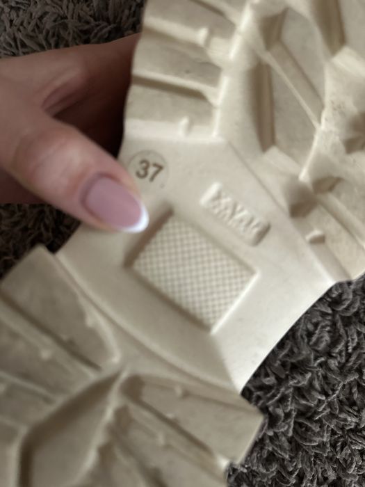 Велурени Боти Bianki