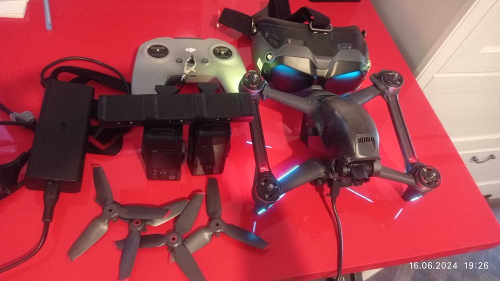 Vand drona DJI FPV
