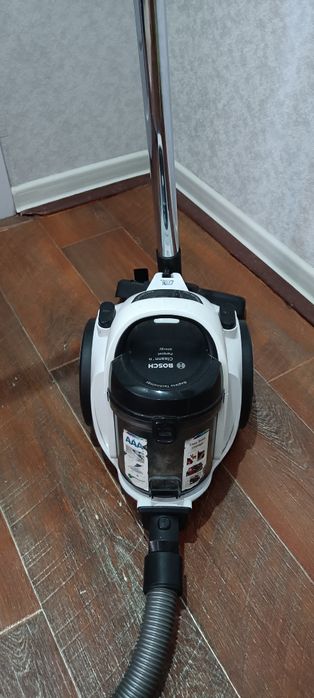 Продам пылесос Bosch
