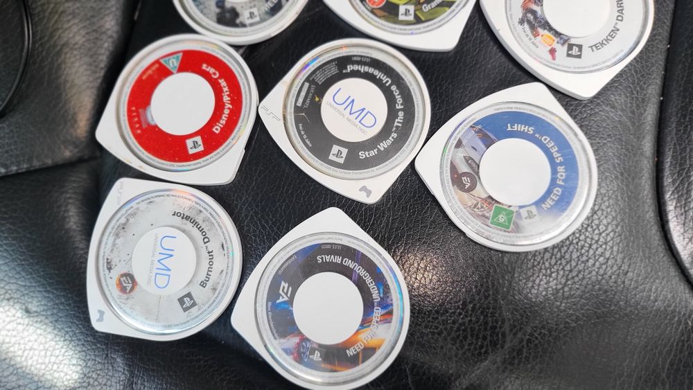 Геймърски аксесоар за Sony PSP калъфи мемори карти