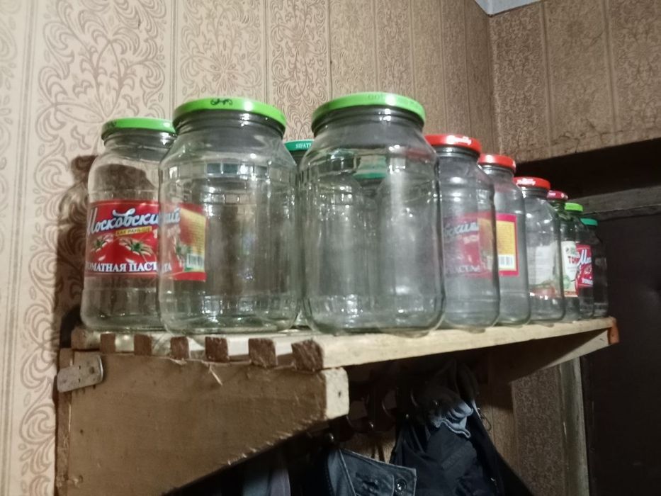 Продаются банки оптом