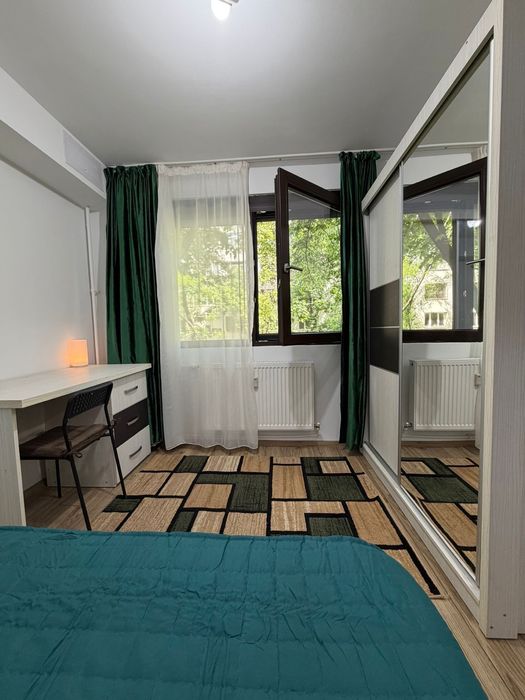 Vand apartament 4 camere Trapezului,1 Decembrie 1918