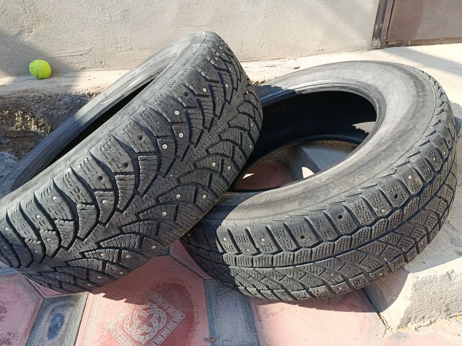 Продам шины б/у 215/60/16
