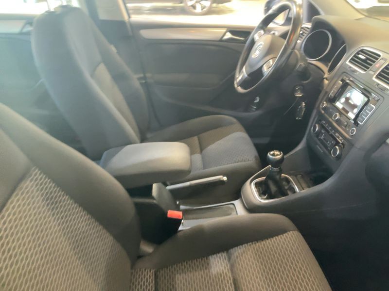 Volkswagen Golf VI 1.6 TDI Trendline BlueMotion Tech 2011