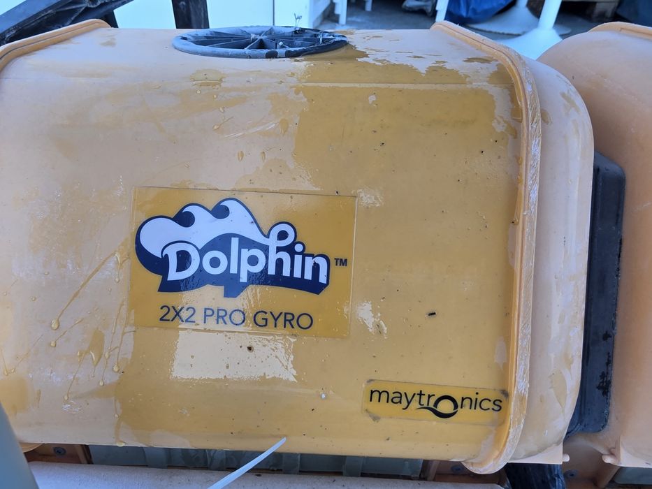 Dolphin 2x2 pro Gyro Робот за почистване на басейн