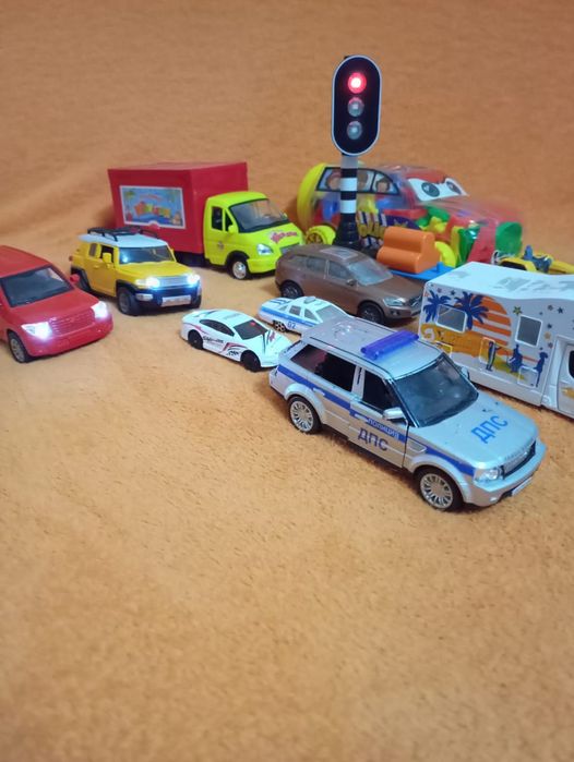 Продам игрушки отличное состояние