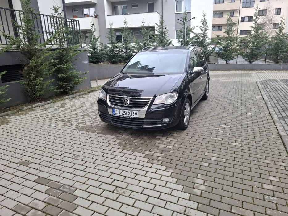Vând Volkswagen Touran Facelift 1.9 TDI 105cp