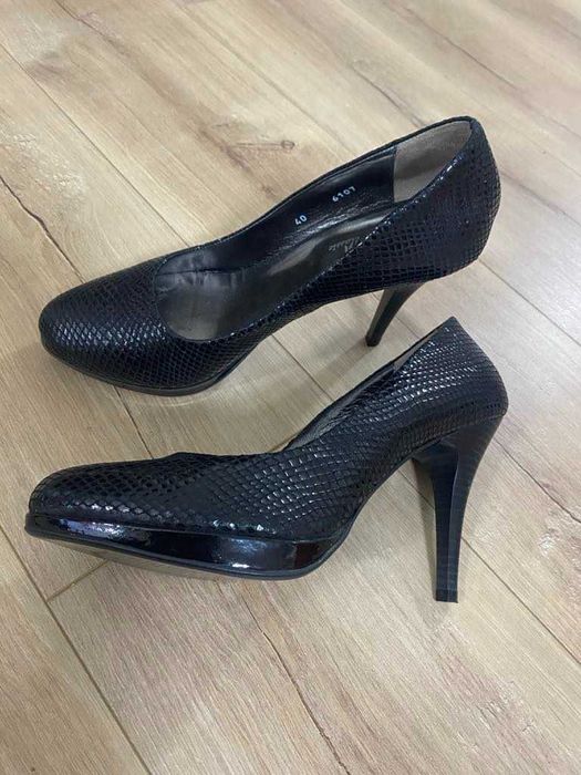 Елегантни дамски обувки NAVVI