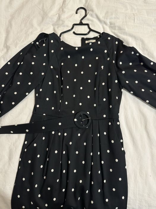 Продам платье футляр в горошек