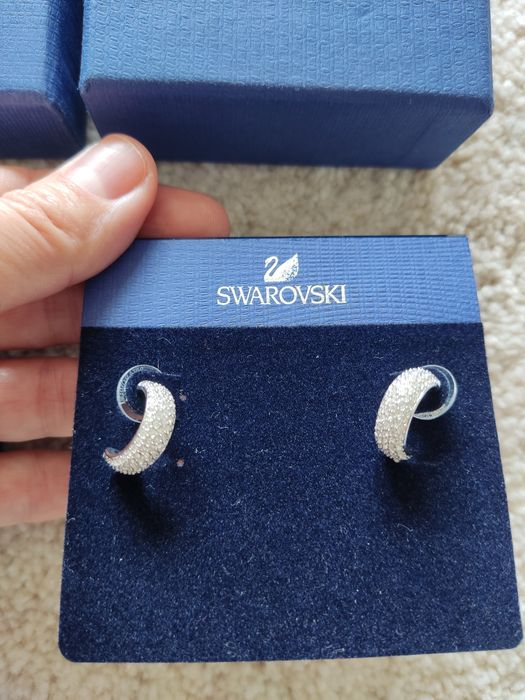 Cercei Swarovski NOU