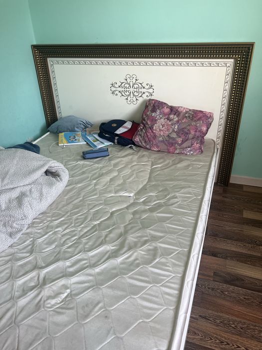 продам кровать с матрасом