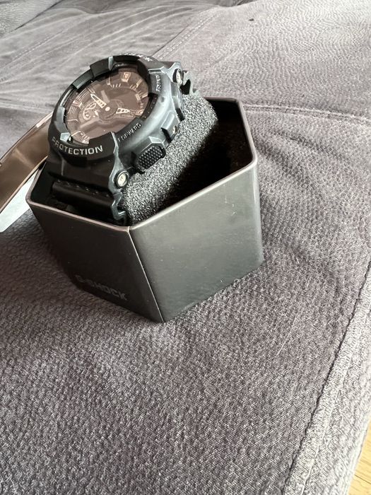 G-Shock часовник