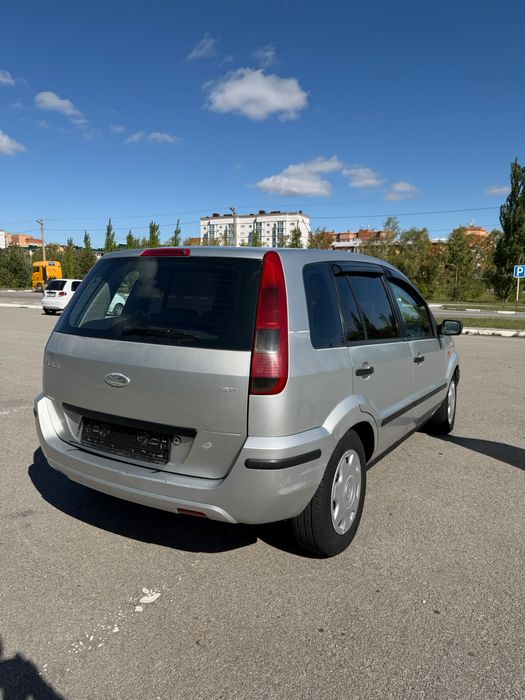 Ford fusion 2002г 990.000