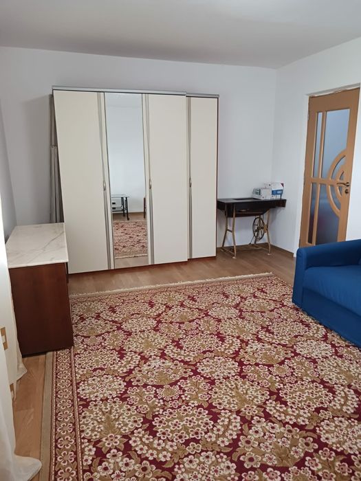 Închiriez apartament cu doua camere  pe strada Cuza Vodă în Roman
