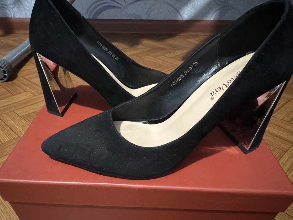 Продам обувь женскую