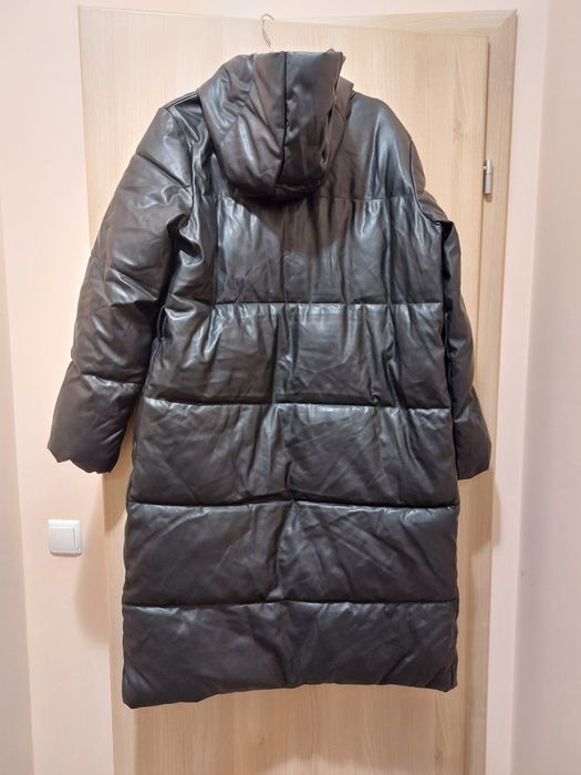 Дамско дълго кожено зимно яке