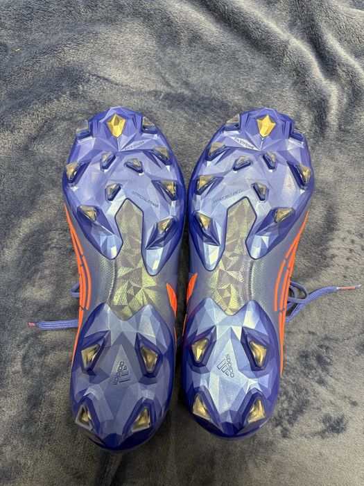 Vand ghete de fotbal adidas predator edge