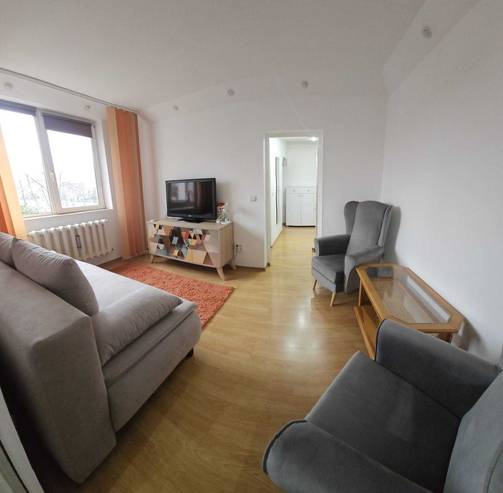 Inchiriez apartament City Mall, cu loc de parcare