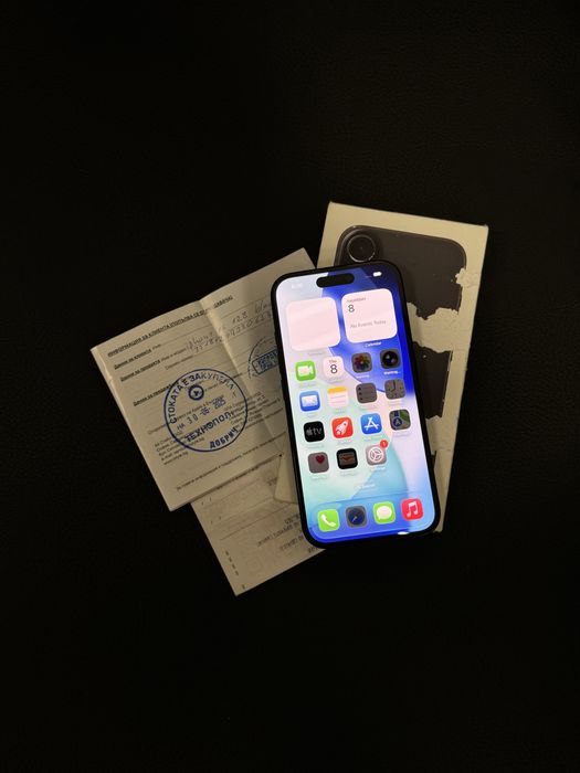Продавам iPhone 16 с гаранция