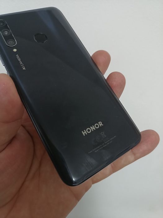 Honor 20E.. 64Gb 4Gb dualsim. . google play