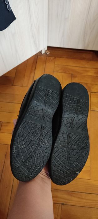 Кожаные школьные туфли