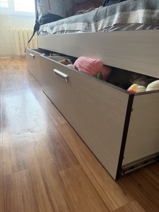 Продам двухъярусную кровать