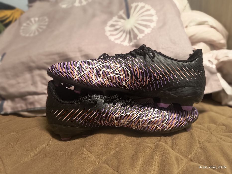 Adidași de fotbal Puma Future Play fg/ag(cu crampoane) de marimea  eur 42.5