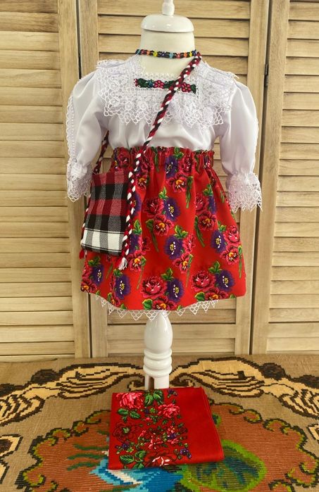 Costume tradiționale de Maramureș pentru fetite