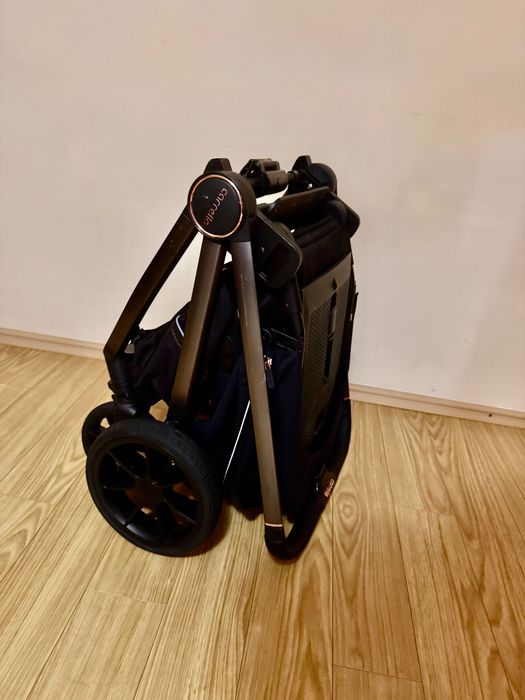 Cărucior Carrello Ultra 2 în 1