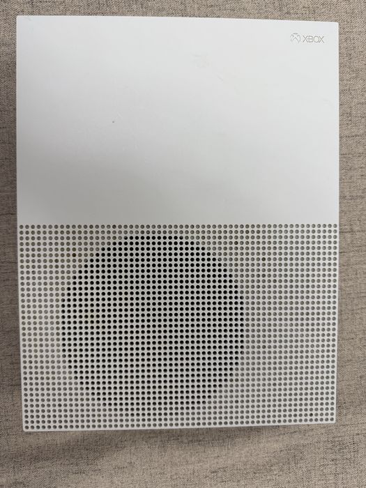 Xbox One S 500GB + 2 controllere