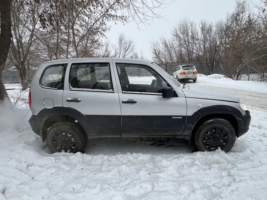 Шевролет Нива 2011 года