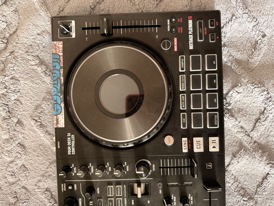 Numark mixtrack platinum fx