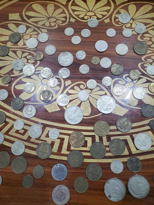 Продаётся монеты СССР кие разные