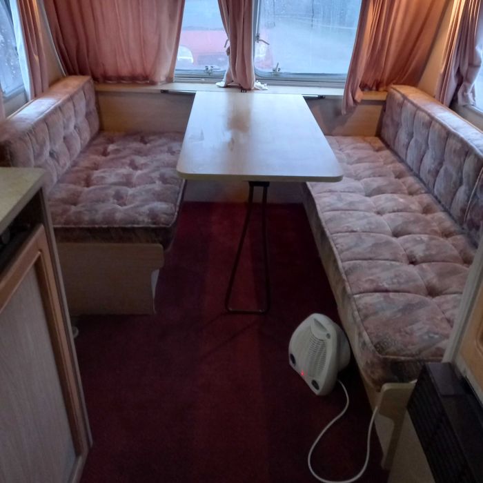 Rulotă ambasador cu panou solar și tv