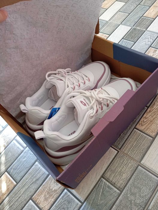 Чисто нови маратонки Lotto