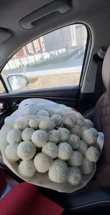 Цвета большое белые
