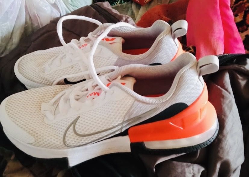 Продам кроссовки Nike оригинал Б/У
