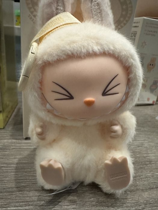 Лабубу оригинално