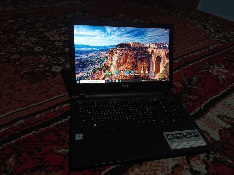 Noutbuk Acer Core i3